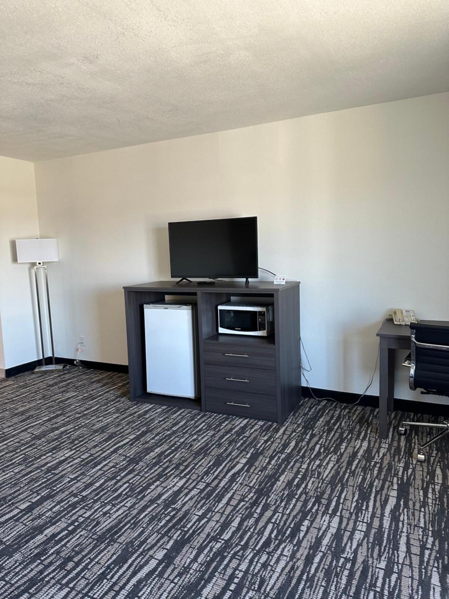 Super 8 By Wyndham Grand Island Hotel Exterior foto