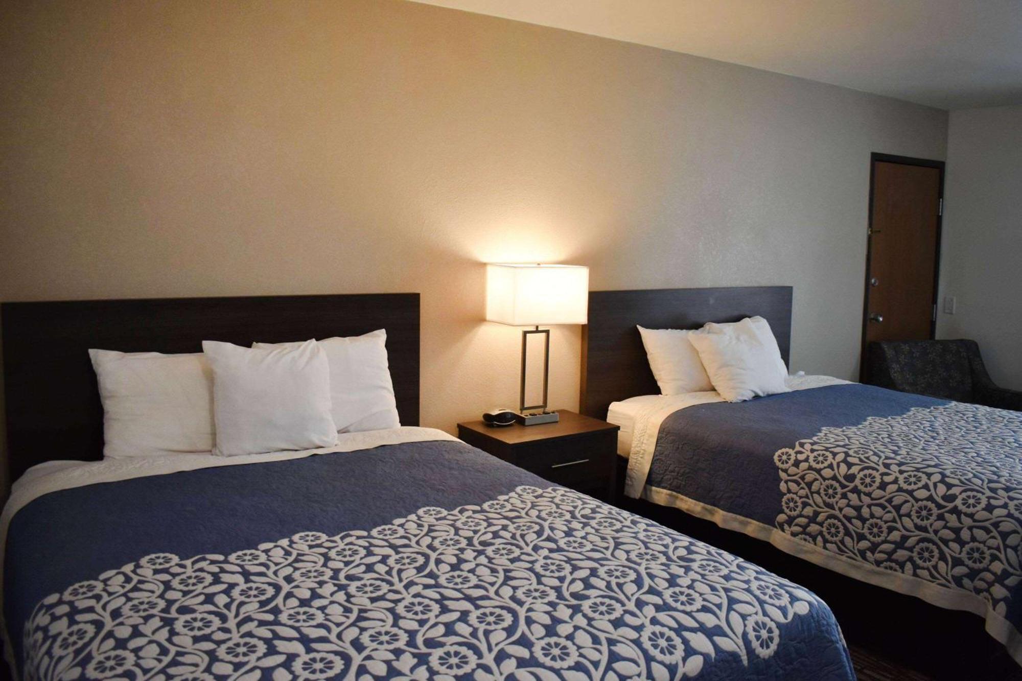 Super 8 By Wyndham Grand Island Hotel Exterior foto